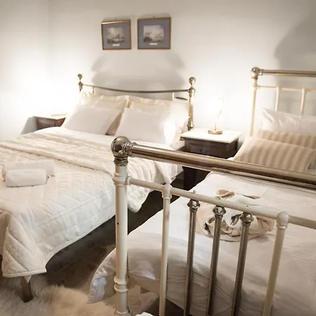 πέτρινο αρχοντικό